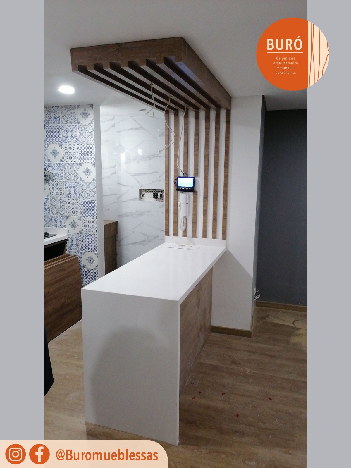 Cocina Lienal con barra frontal 0.9.jpg